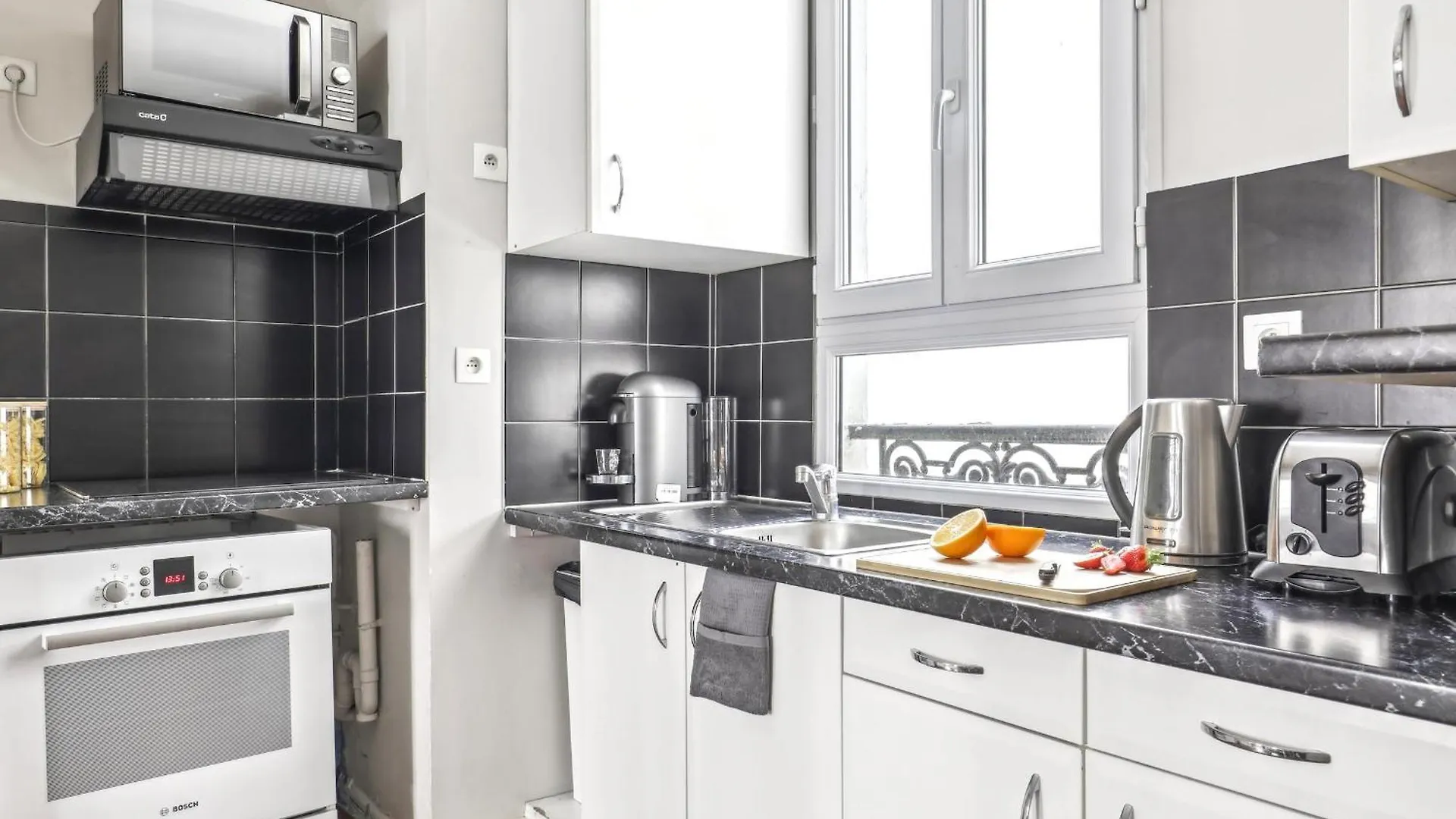 Le Marais & Place De La Republique - 2Br - Cityapartmentstay Paris Apartment